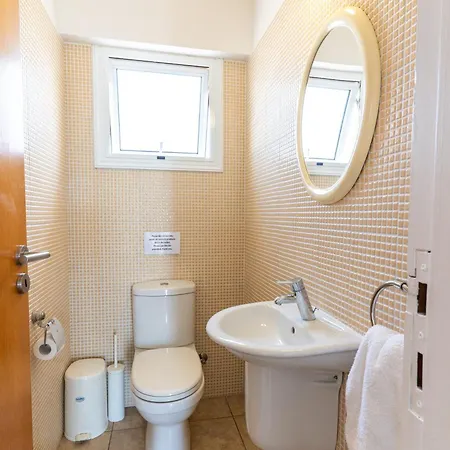 300m To Nissi Beach, Pool & Sunny Terrace * アヤナパ