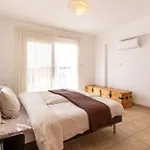 Appartement 300m To Nissi Beach, Pool & Sunny Terrace *