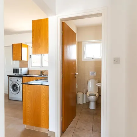 300m To Nissi Beach, Pool & Sunny Terrace דירה איה נאפה