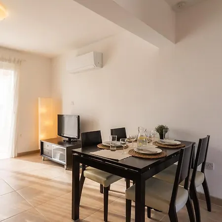 דירה 300m To Nissi Beach, Pool & Sunny Terrace