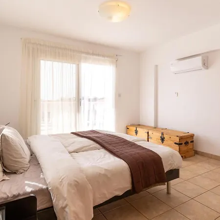 Apartamento 300m To Nissi Beach, Pool & Sunny Terrace *