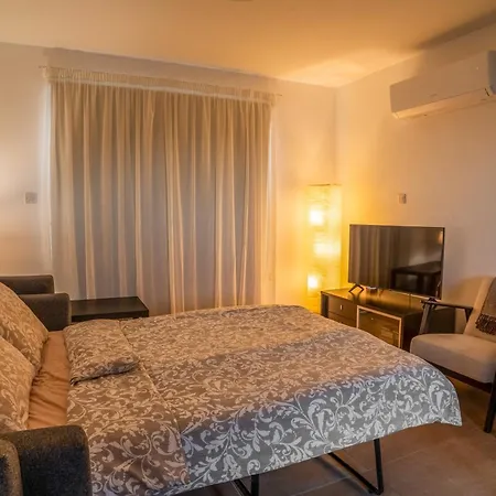 דירה 300m To Nissi Beach, Pool & Sunny Terrace איה נאפה