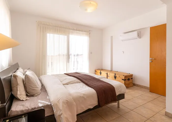 Apartament 300m To Nissi Beach, Pool & Sunny Terrace *