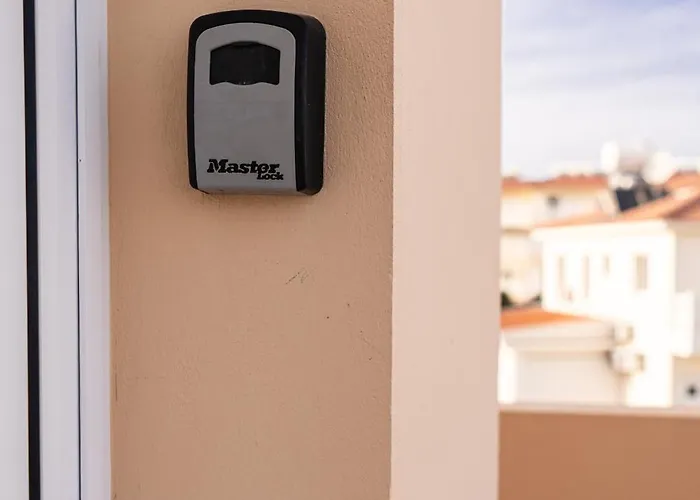 300m To Nissi Beach, Pool & Sunny Terrace 公寓 圣纳帕